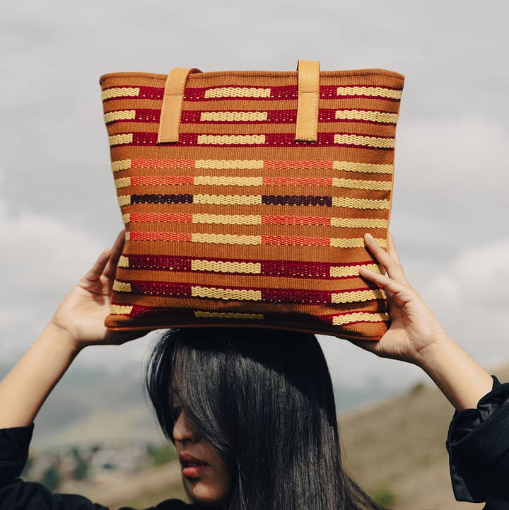 Awamaki - Wholesale Tote Bag - Women's - Woven Zip Tote11