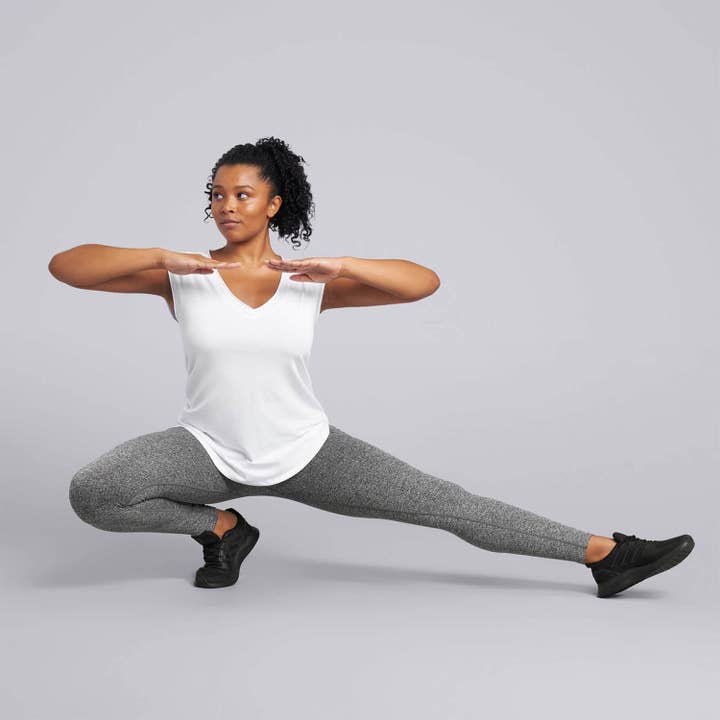 Camiseta feminina com decote em V - branca por atacado de HPE Activewear