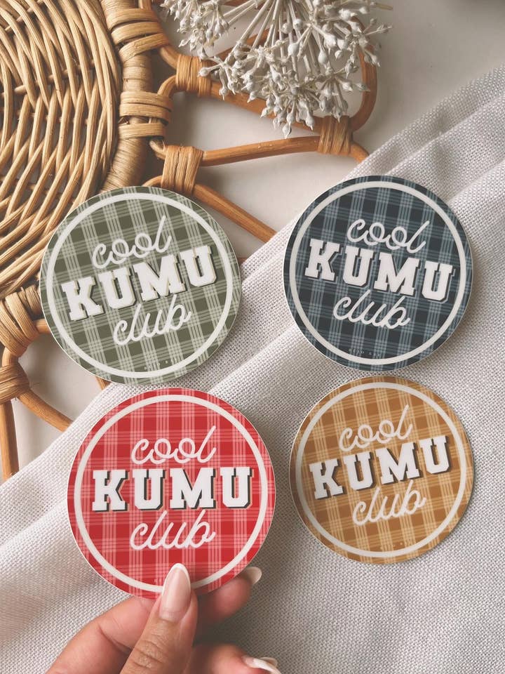 Club Cool Kumu | Autocollant Vinyle pour la vente par Bujo Bae
