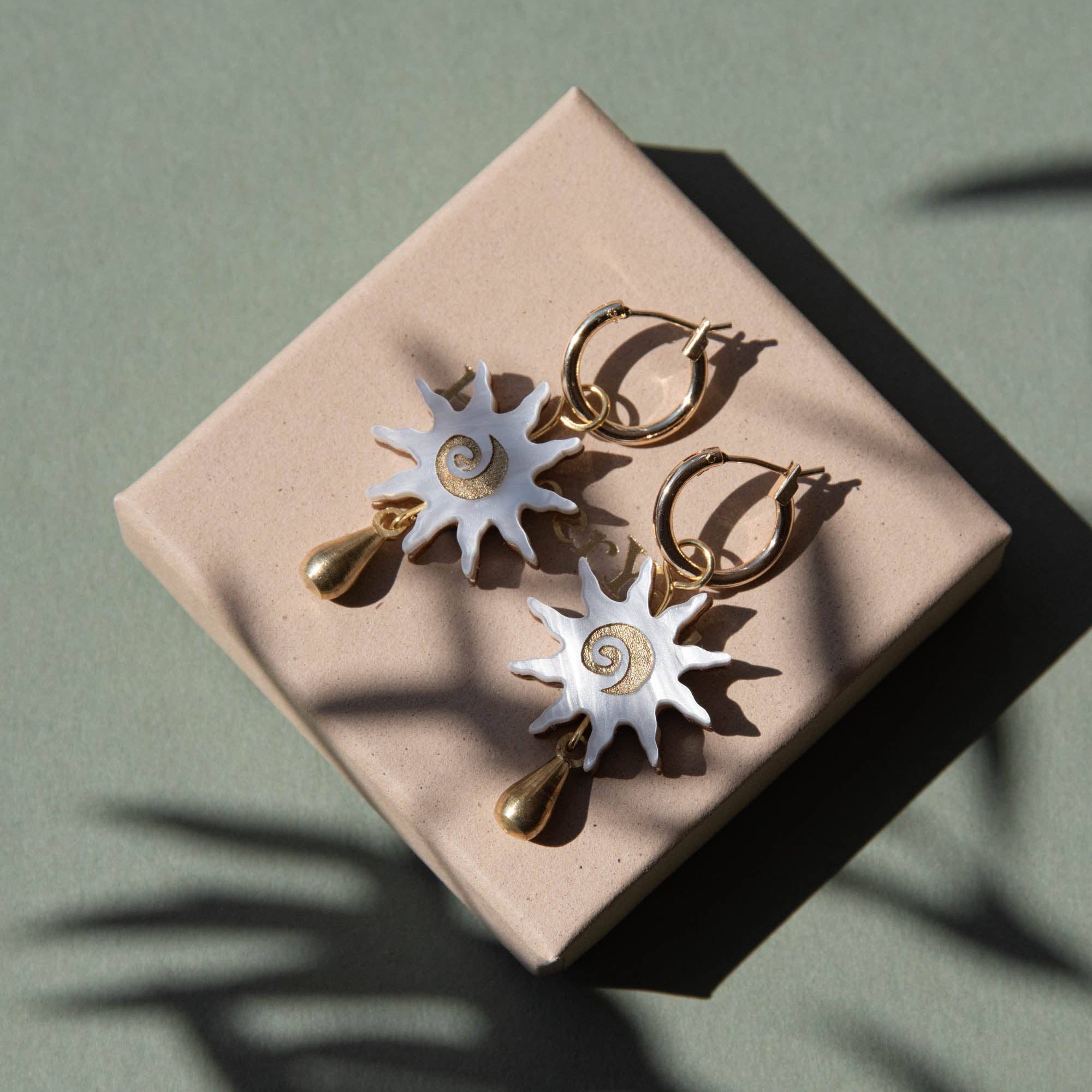 Pepper You - Wholesale Dangle Earrings - Sol Hoop Earrings1