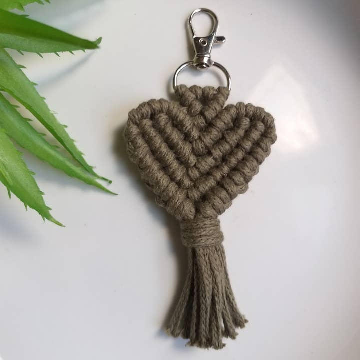 LLAVERO CON FORMA DE CORAZÓN VERDE OSCURO para venta al por mayor de ARTESANIA