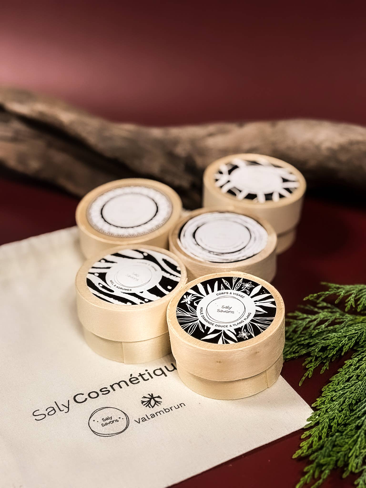 Saly Cosmétiques - Wholesale Bath & Body Set - Discovery Pouch1