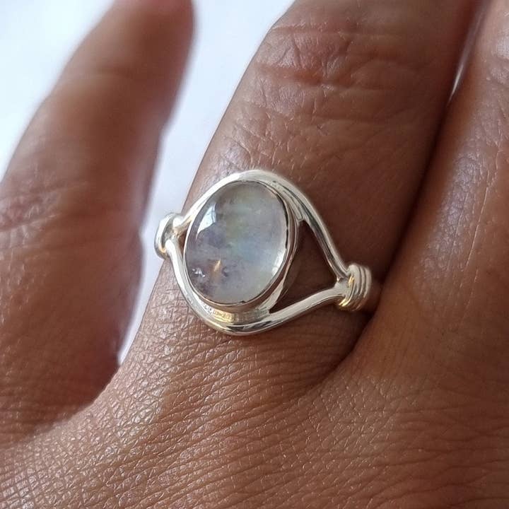 Mistry Gems – wholesale Single stone/solitaire ring – Unisex Oval Rainbow Moonstone Ring | 925 Sterling Silver6