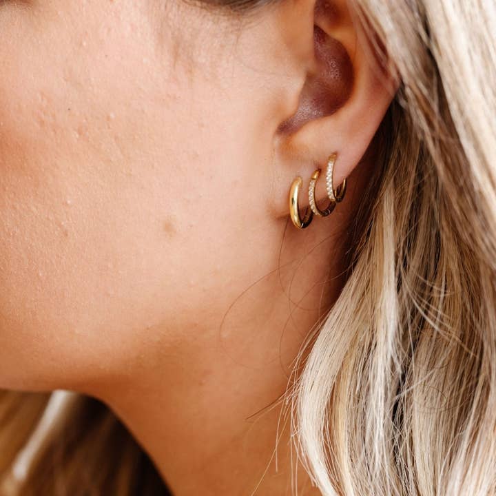 Shop Andi - Wholesale Hoop Earrings - 14mm Fundamental Hoops - Hypoallergenic - Gold and Silver0