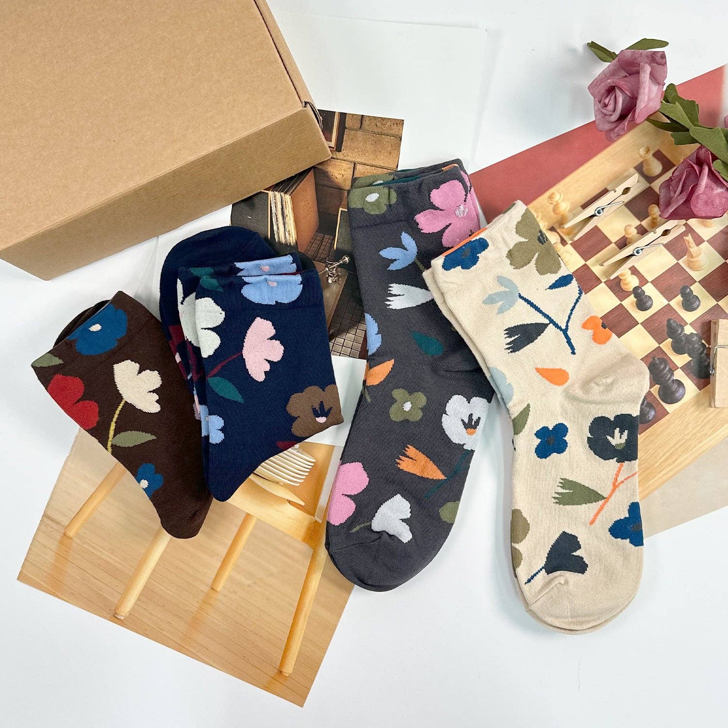 7DAYSSOCKS - Wholesale Socks - Women's - Women's Crew Fleur 2 Socks5