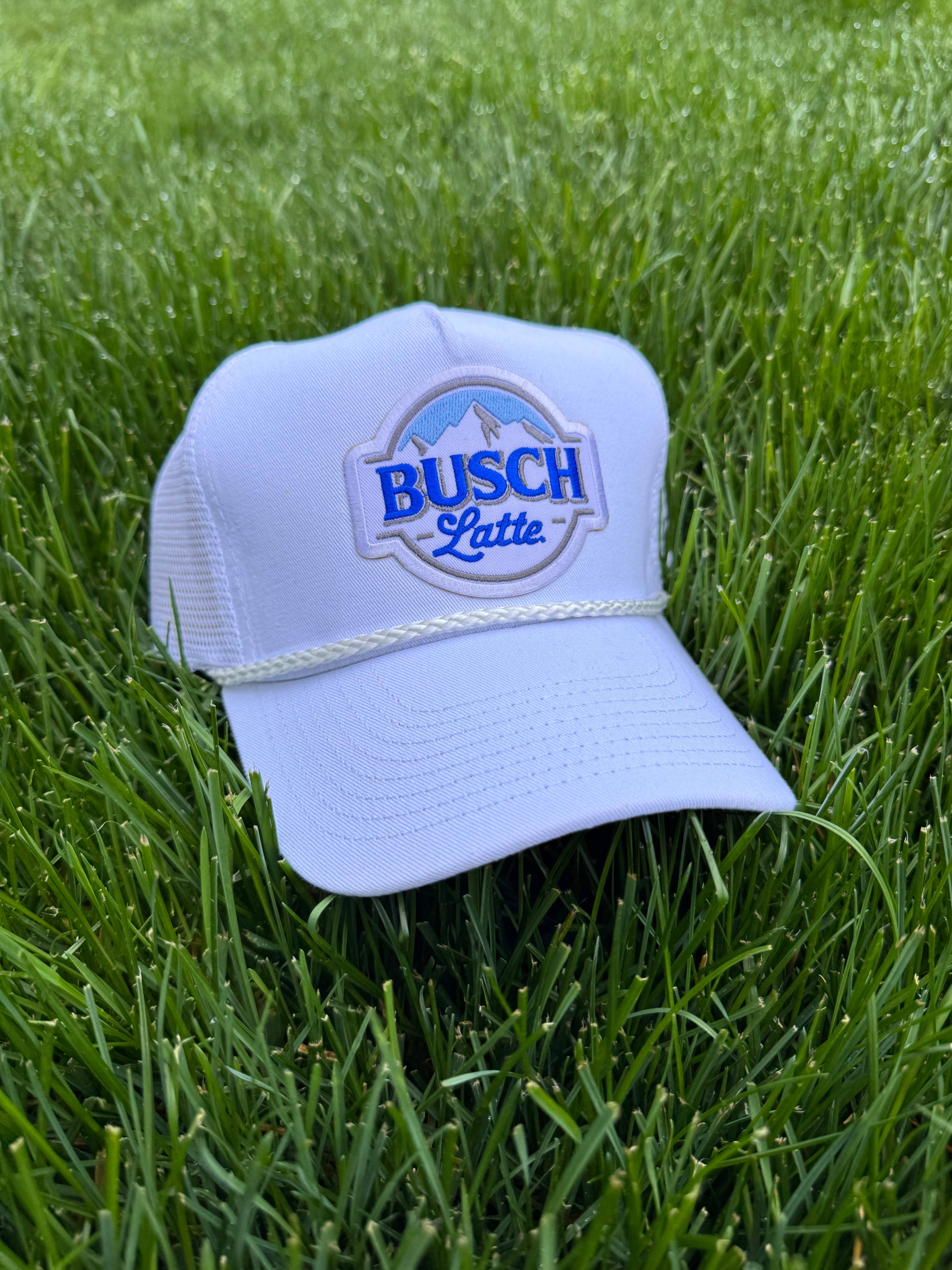 River Bent Hat Co. – Engroshandel Trucker hat - Unisex – Busch Latte Hvid Trucker1