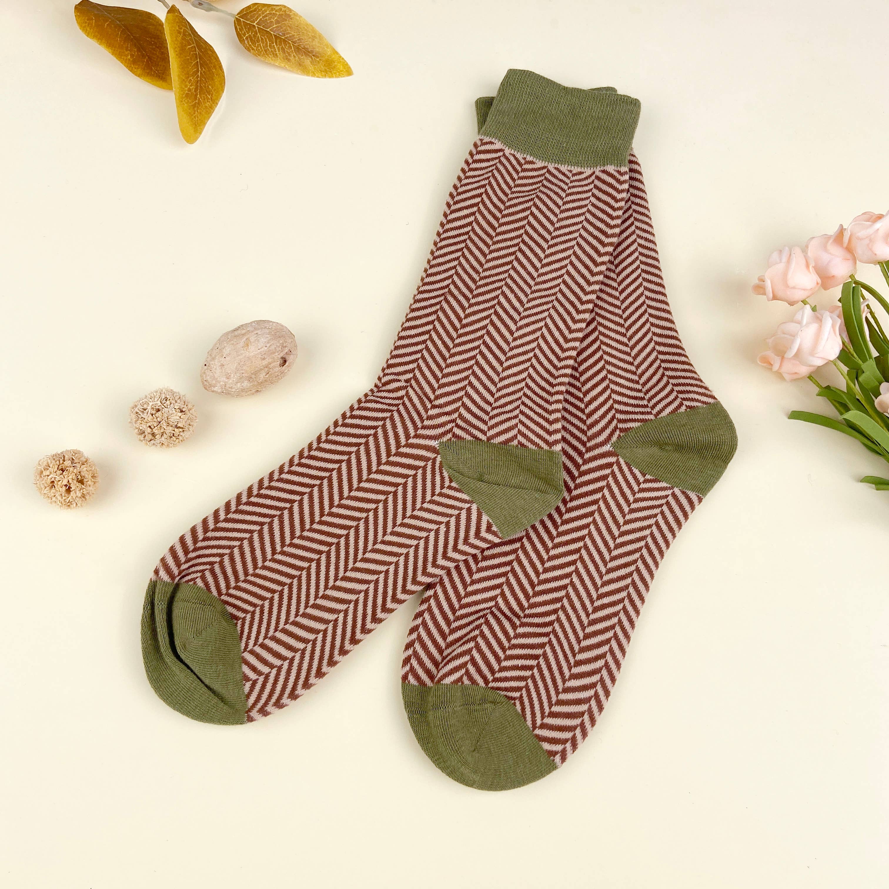 mildstyles - Wholesale Socks - Women's - Vintage Houndstooth,Small Floral Trendy Mid-Calf Socks1