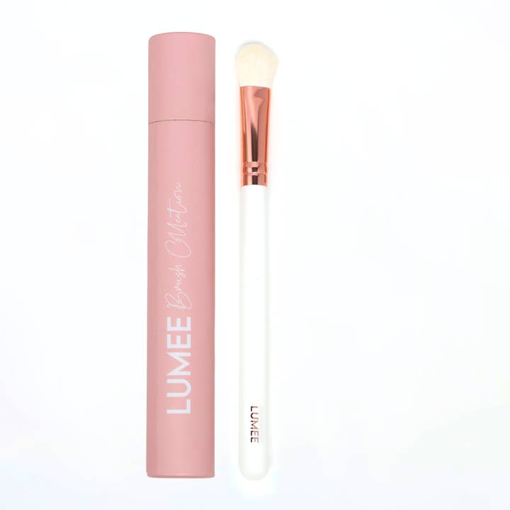 Lumee Pro - Large Eye Shadow Brush for wholesale by Lumee Cosmetics