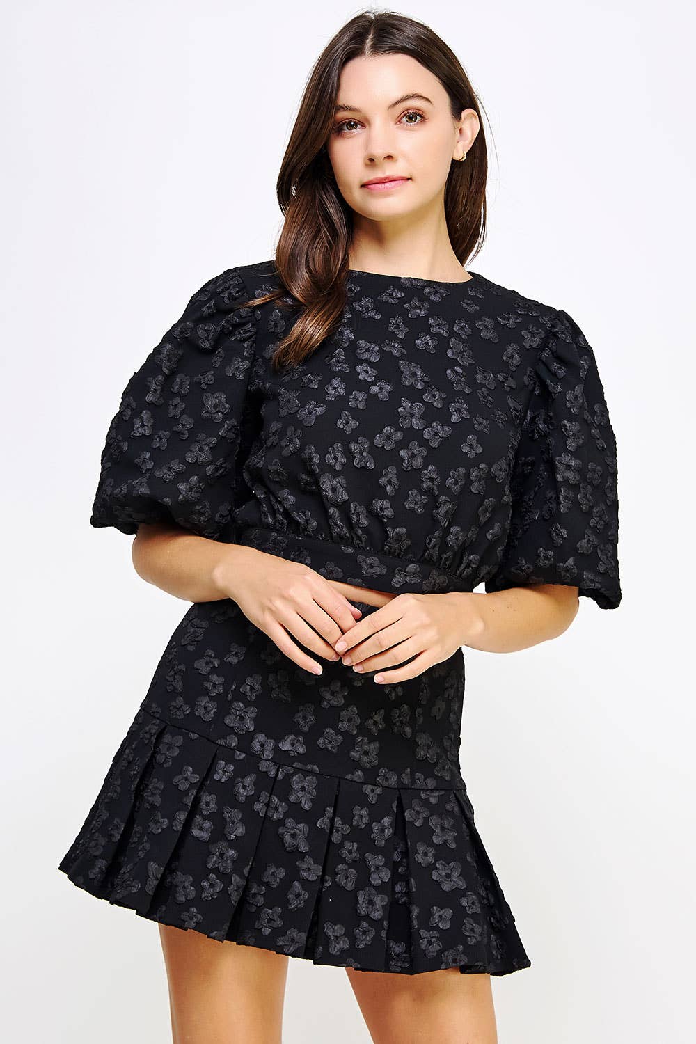 Strut & Bolt - Wholesale Blouse - Women's - Floral Jacquard Puff Sleeve Top4