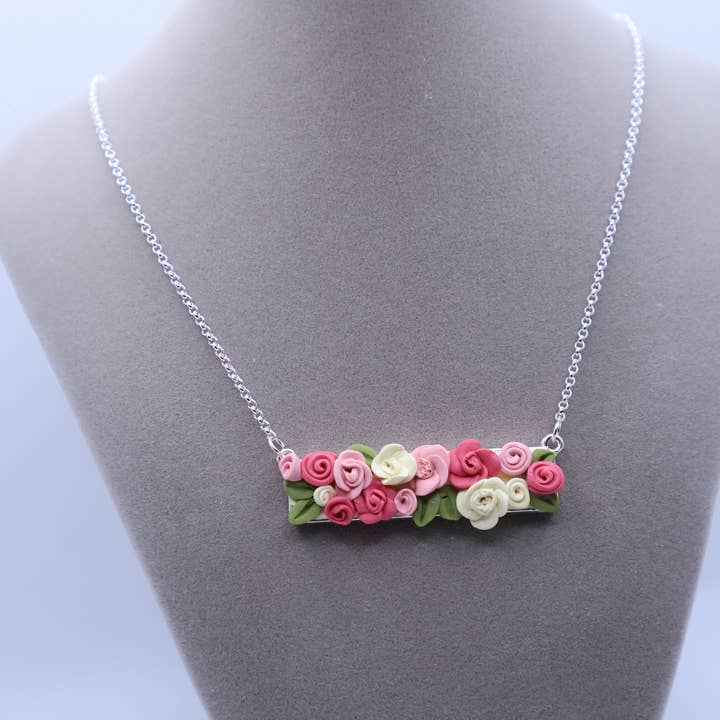 Irene and Xenia - Wholesale Pendant/Charm Necklace - Roses1