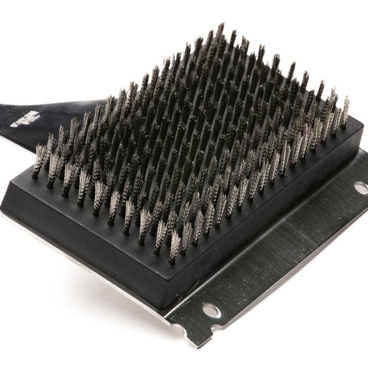 Fox Run Brands - Wholesale Grill cleaning brush - Outset Grande Verde Grill Brush with Replaceable Scraper,17"6