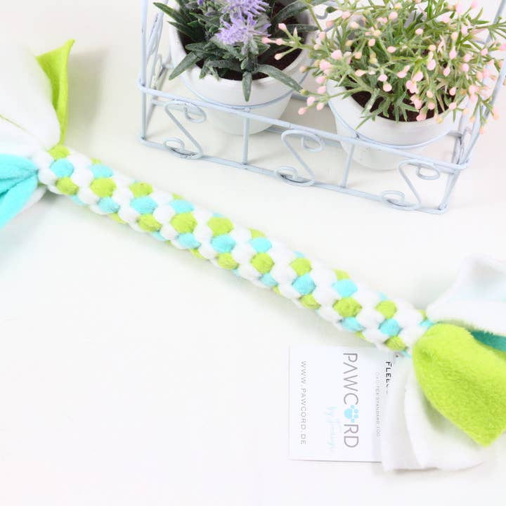 Zergel van fleece in mint, crème en kiwi groen voor wholesale door Pawcord by Franzi