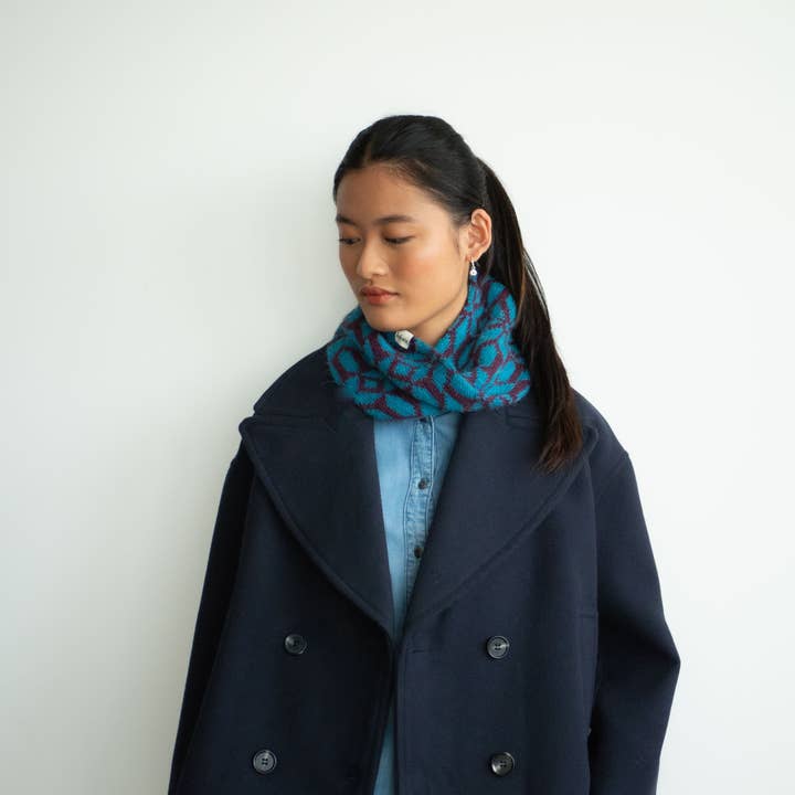 Lalura - Wholesale Scarf - Women's - Neck tiles eggplant blue stars3