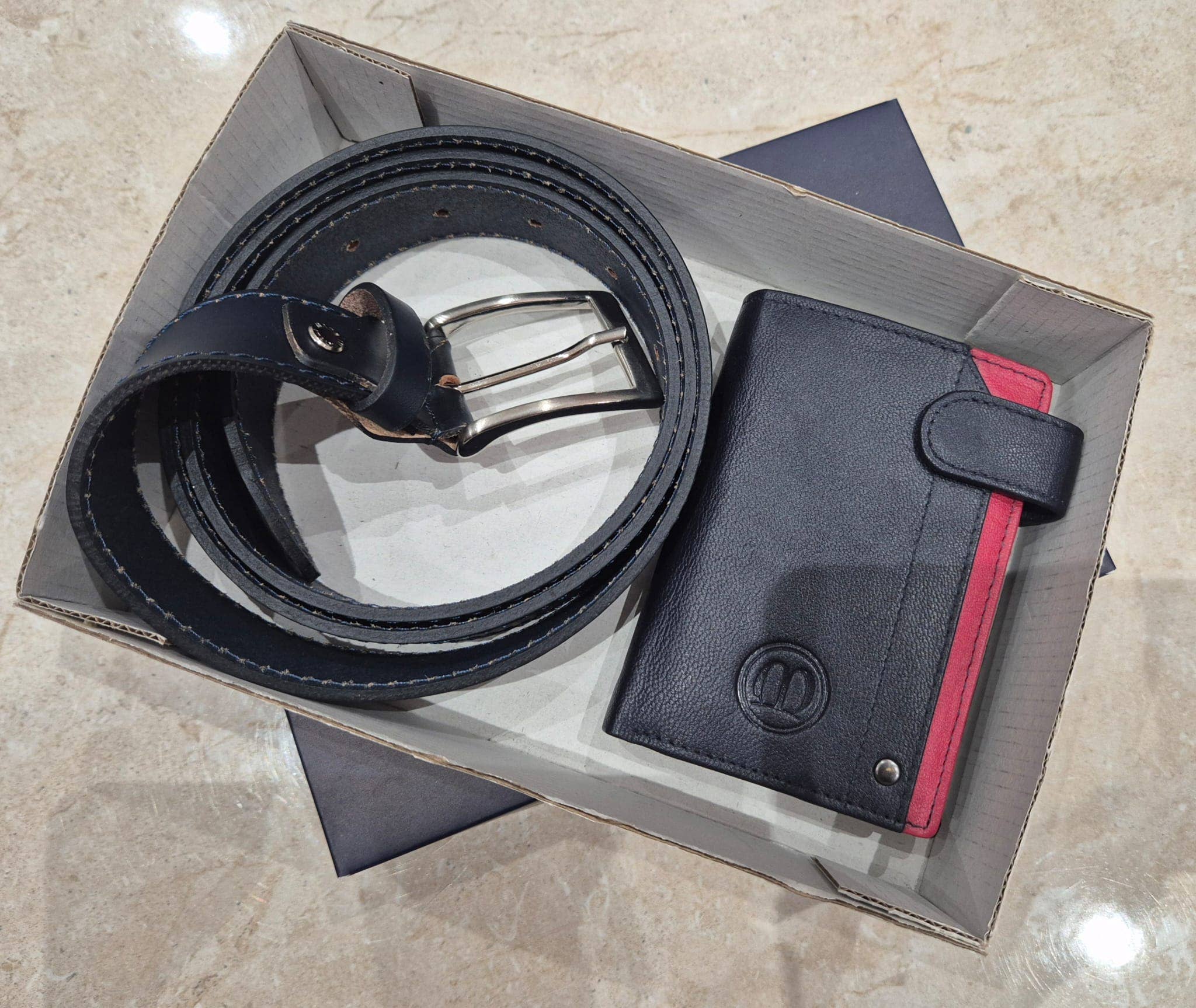 MIA LAROUGE – wholesale Wallet – Women's – LEATHER HANDBAG AND BELT SETS