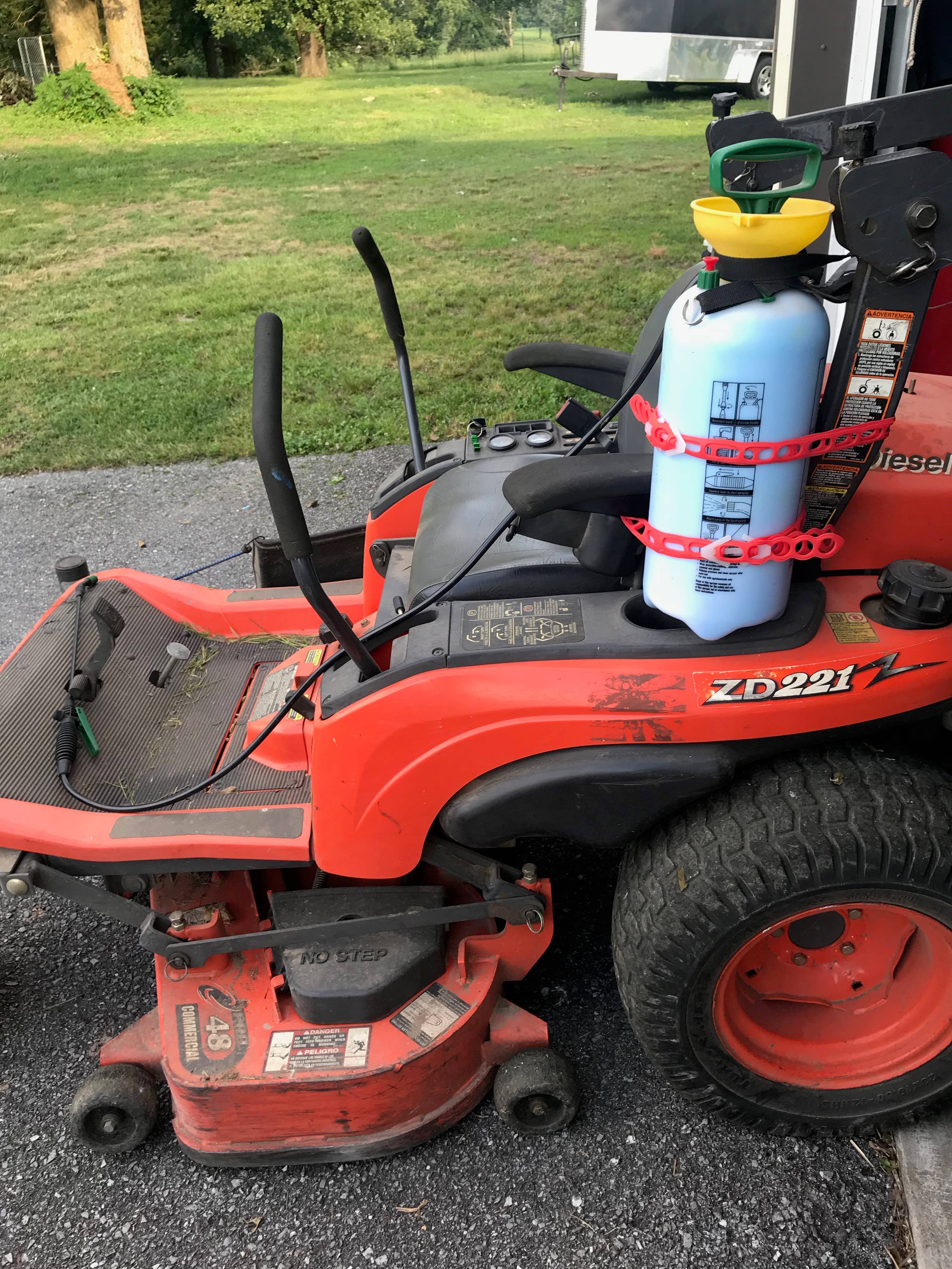 ArrowStrap - Wholesale Retailer Display - Home & Living - .B - Box with 24 straps4