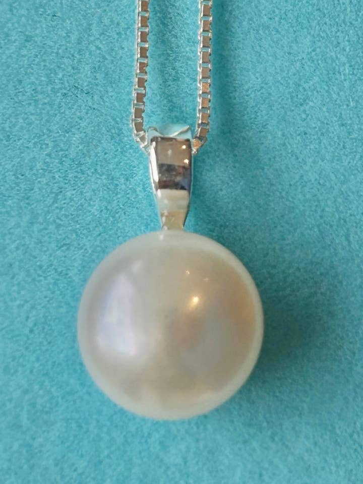 SILVER Cabochon 10mm Freshwater Pearl Pendant Necklace for wholesale by Cotswold Pearl
