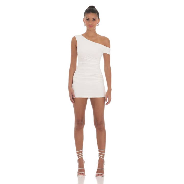 Robe moulante à épaules dénudées en blanc pour la vente par Lucy In The Sky