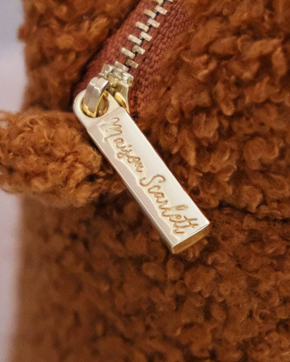 Maison Scarlett – Bolsa de higiene pessoal - Mulher por atacado – Necessaire Charlotte em tecido teddy11