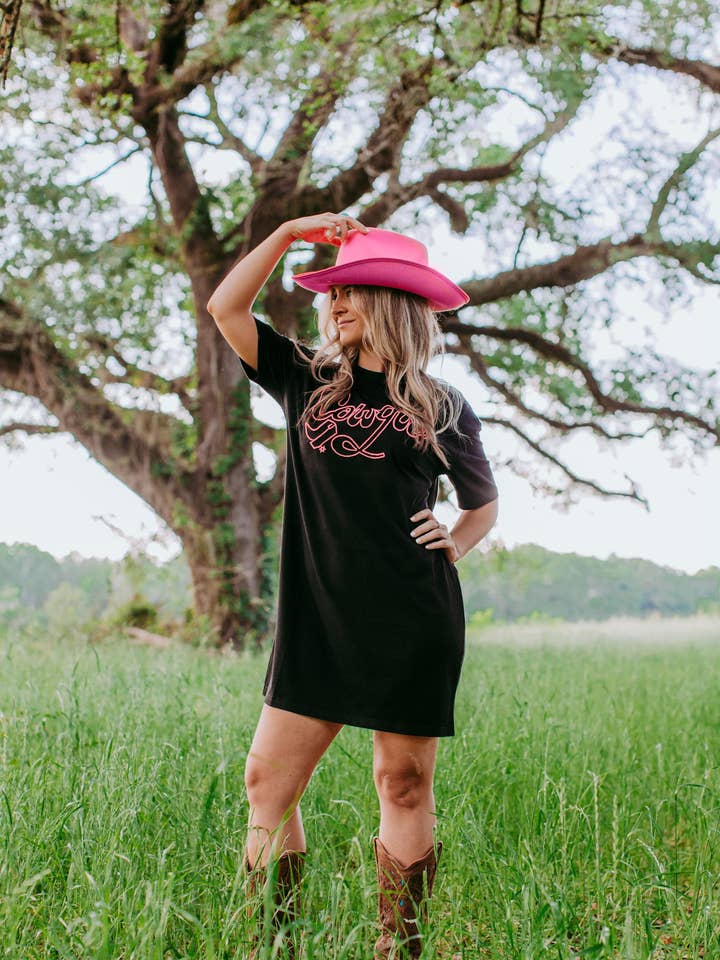 Nero Vestito t-shirt con ricamo 3D Cowgirl MK451 in vendita all'ingrosso su Faire0