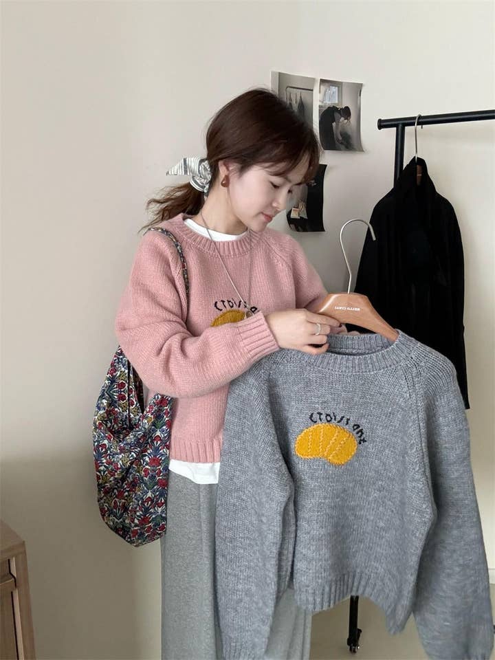 Marayn - Wholesale Knitted jumper – Women′s - Cute Korean Style Cartoon Letter Knit Sweater3
