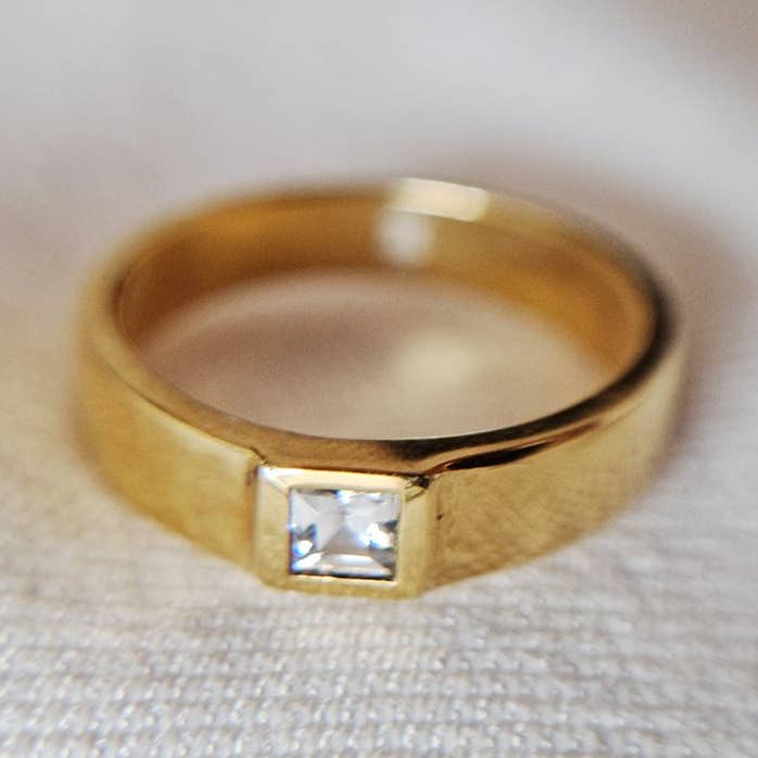 Enara pour la vente par We are all