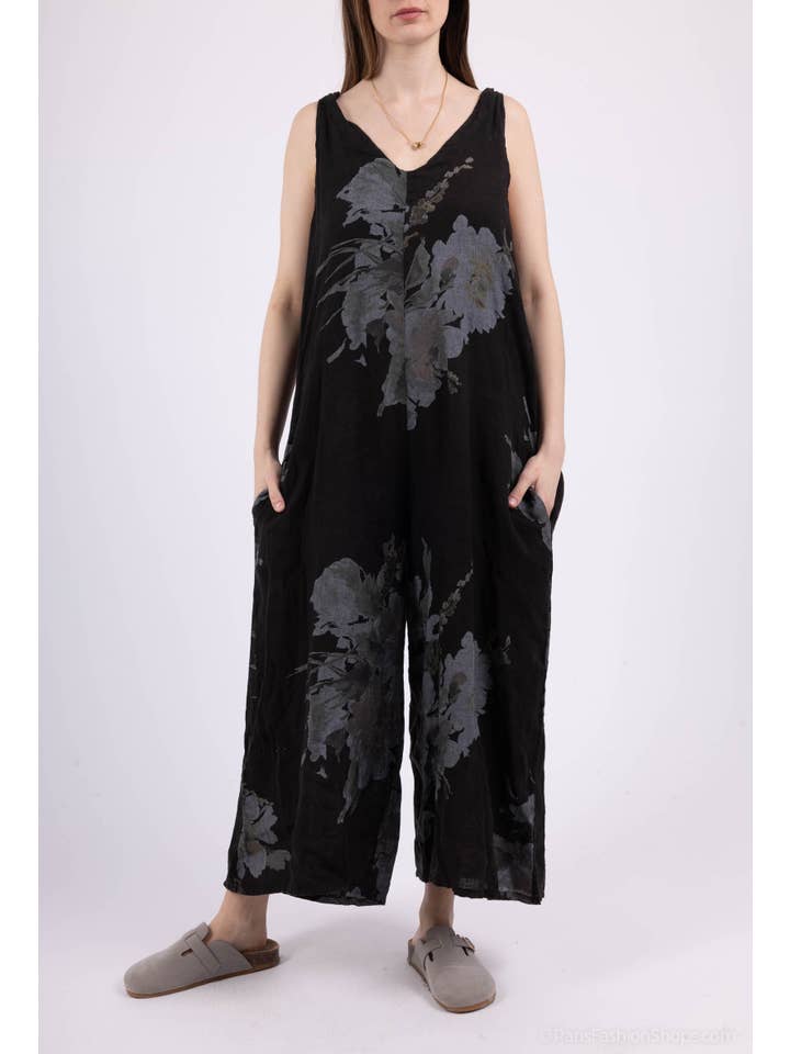 Shyloh - Wholesale Onesie - Women's - Flowy long dress with floral print and straps 20599