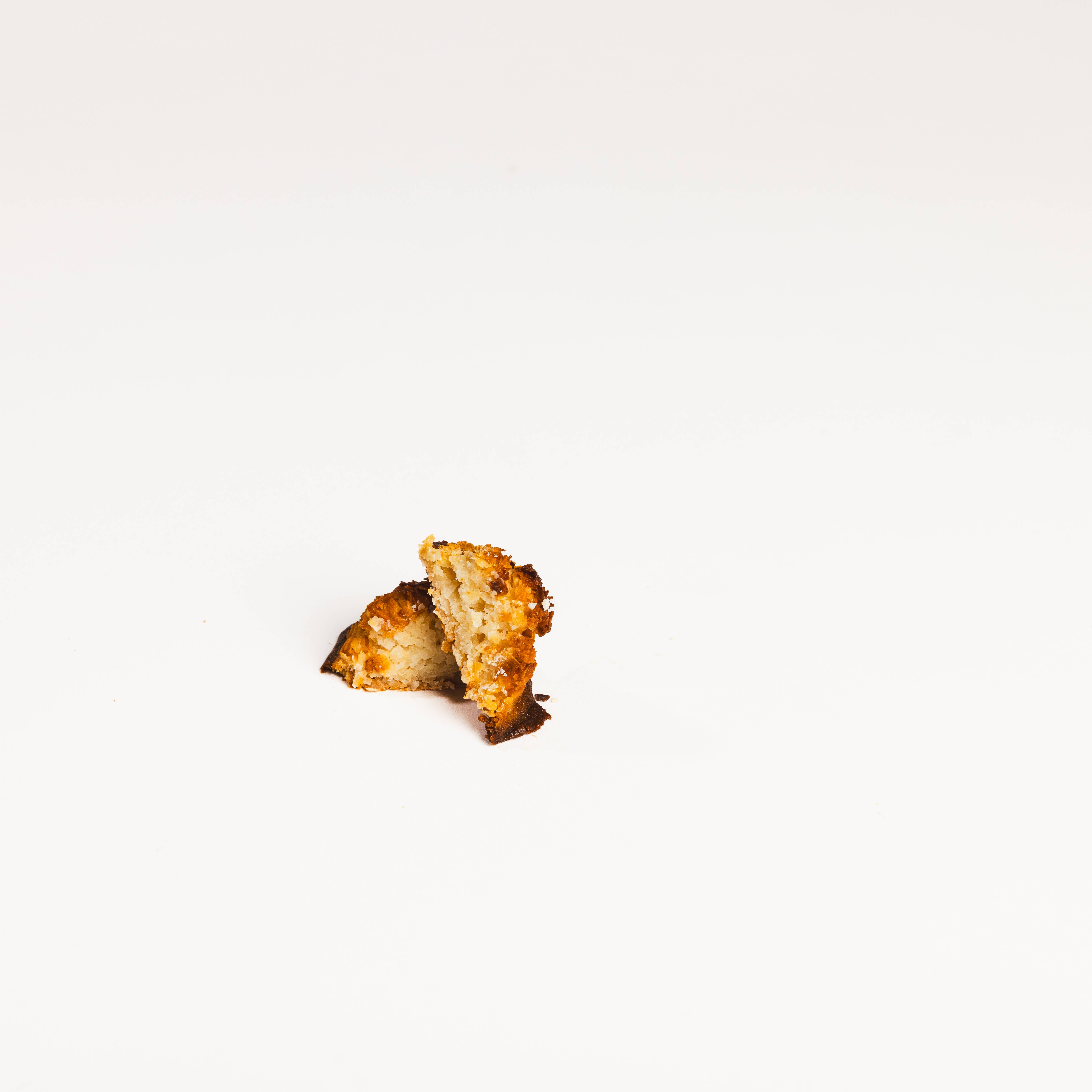 Rowe's Macaroons - Wholesale Cookie - 1 Dozen Plain Coconut Macaroons2