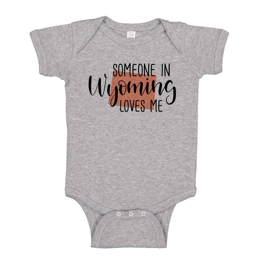 Itsy Bitsy Bella Co - Wholesale Bodysuit (Non-Footed) - Baby - Someone In Wyoming Loves Me Baby Bodysuit3