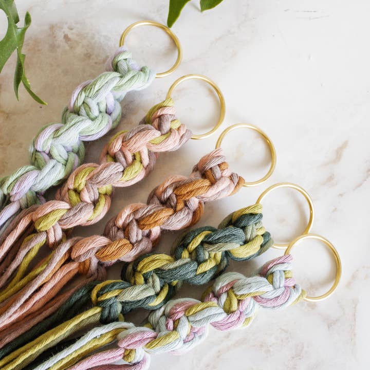 Modern Bo Studio - Wholesale Hanging Planter - Chunky Twist Plant Hanger - Multicolor