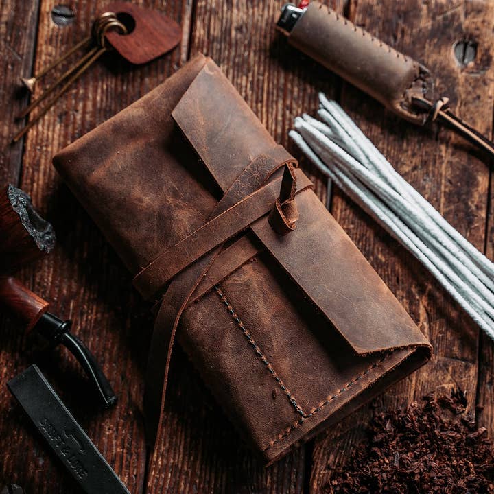 Craft and Lore - Wholesale Humidor/Cigar Accessory - Rustic Leather Pipe Roll1