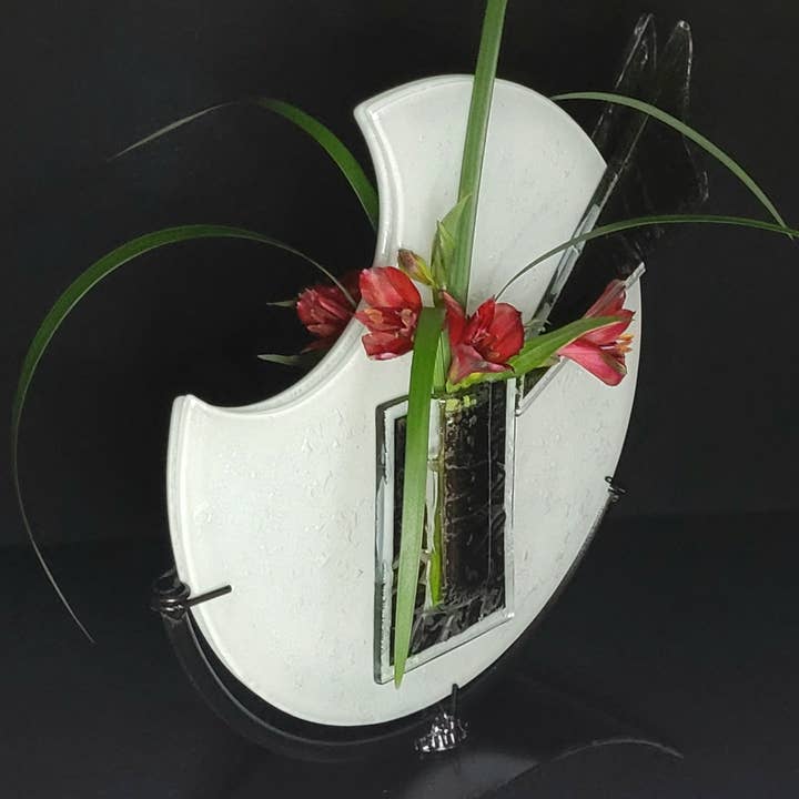 Le vase Moonbeam pour la vente par J Moilanen Studio