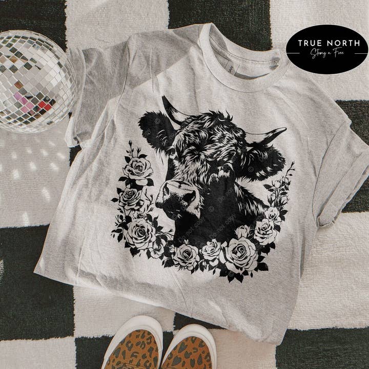 T-shirt o felpa Western Cow - Stile rustico per la vendita all'ingrosso da parte di STRONG N FREE CDN