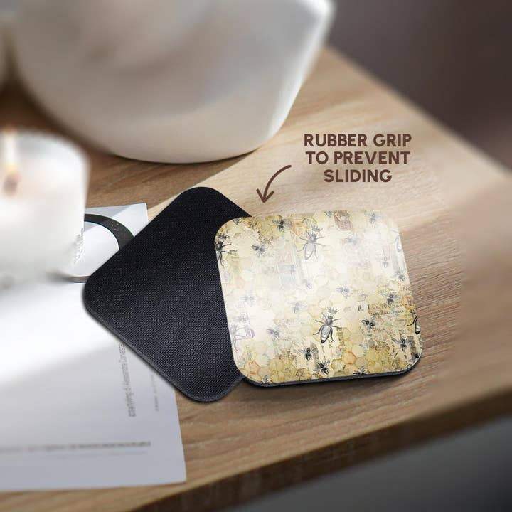 3dRose – Engroshandel Bordskånere – 3dRose, Sort, Grøn, Gul Honningkage, Bier, Kroner og Skrift Collage, Bordskåner10