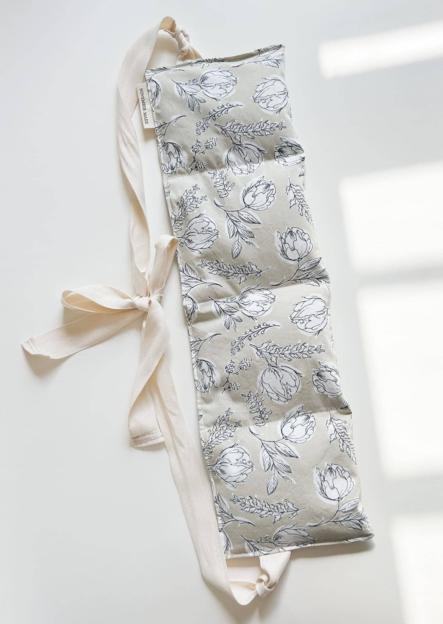 November Made - Wholesale Heating Pad - Wrap Around Heat Pad10