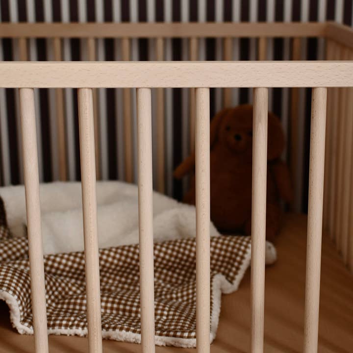 Minika - Wholesale Cot/crib sheets - Crepe standard crib sheet - Caramel3