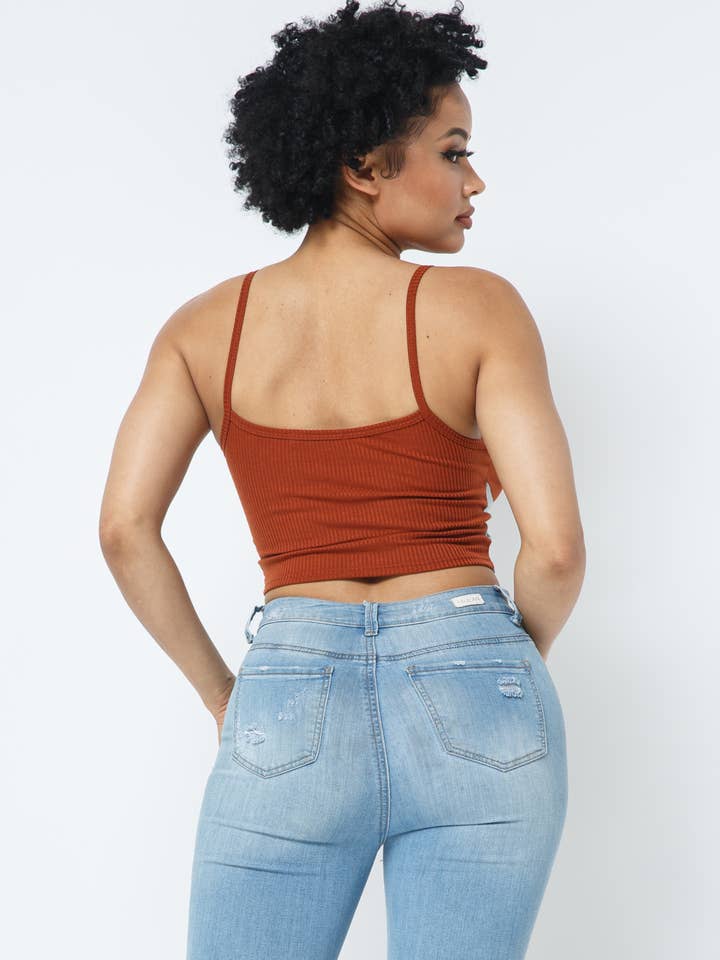 Julia by LoveJ – Großhandel Strickoberteil – Damen – Ärmelloses Crop-Top mit Farbblock3