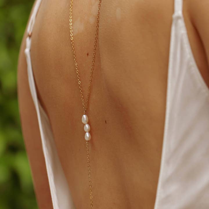 Marilou back necklace for wholesale by Kariboobijoux