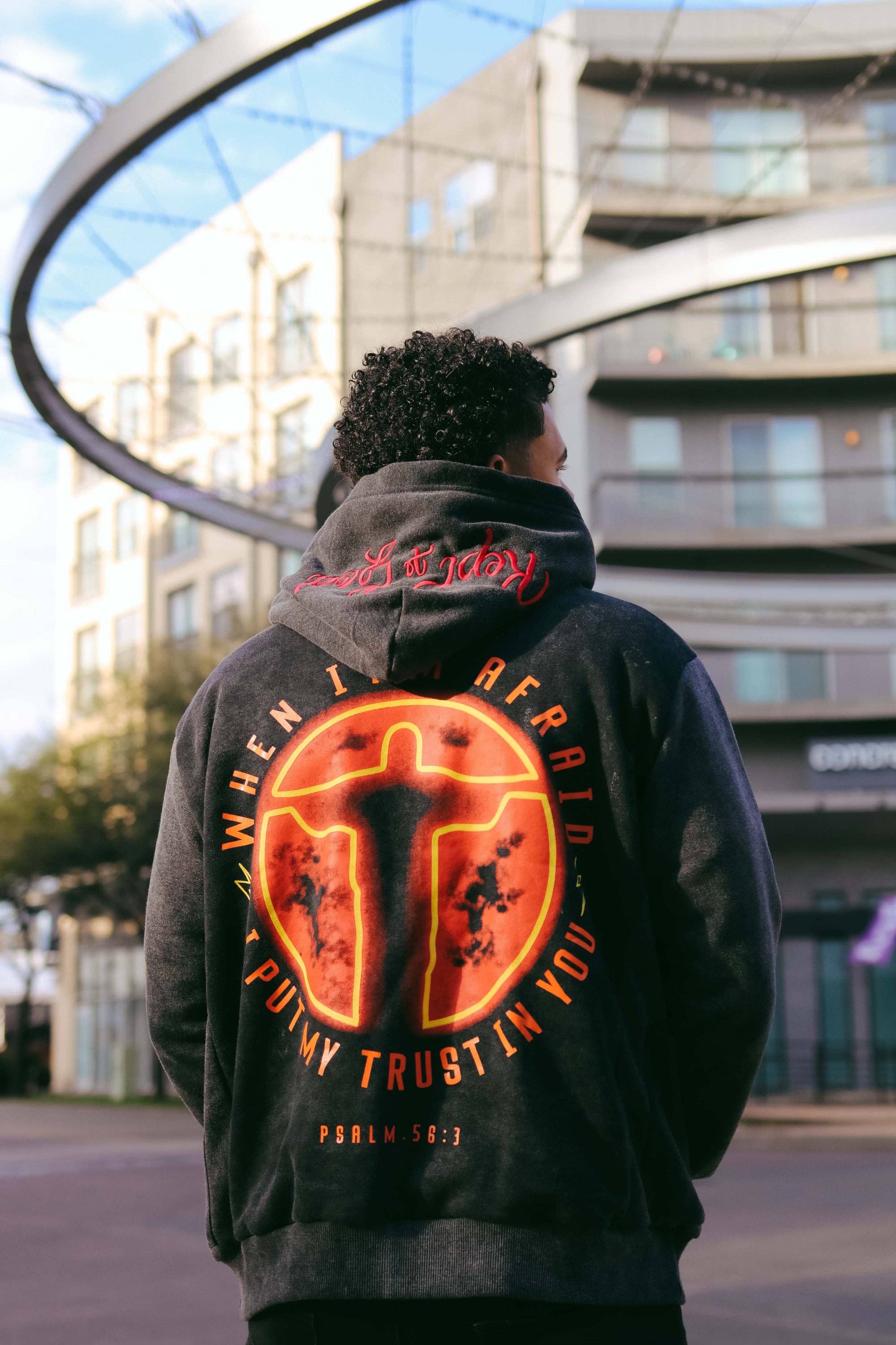 Noir Vintage Sweat à capuche charpentier en vente sur Faire0