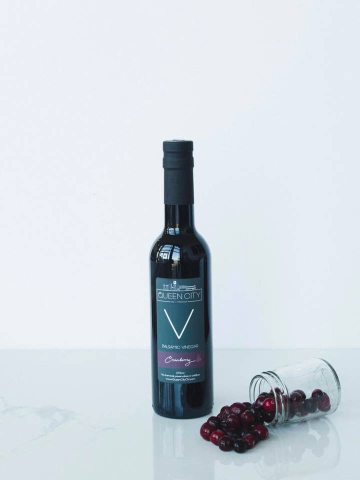 Cranberry-Balsamico-Essig für den Großhandel von Queen City + Co.