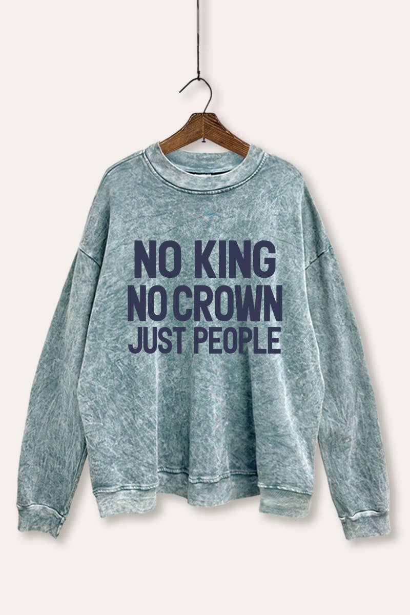 VINTAGE POINT USA - Wholesale Graphic Sweatshirt - Women's - NO KING NO CROWN MINERAL WASH GRAPHIC SWEATSHIRT3