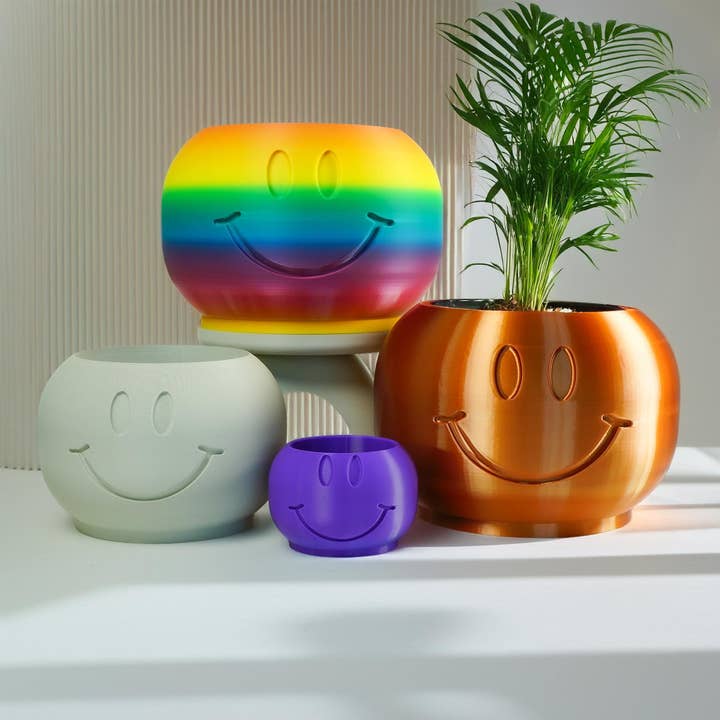 Rosebud Homegoods - Wholesale Plant Pot - Happy Sprout Smiley Face Plant Pot with Drainage and Drip Tray – Cute Ghibli Decor Planter | Kawaii Hypebeast Pots for Plants | Cubicle & Classroom Decor7