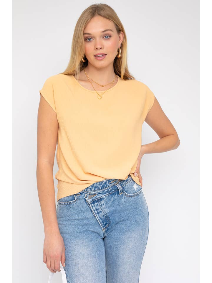 GILLI - Wholesale Blouse - Women's - SOLID WOVEN TEE WITH FRONT KNOT DETAIL11