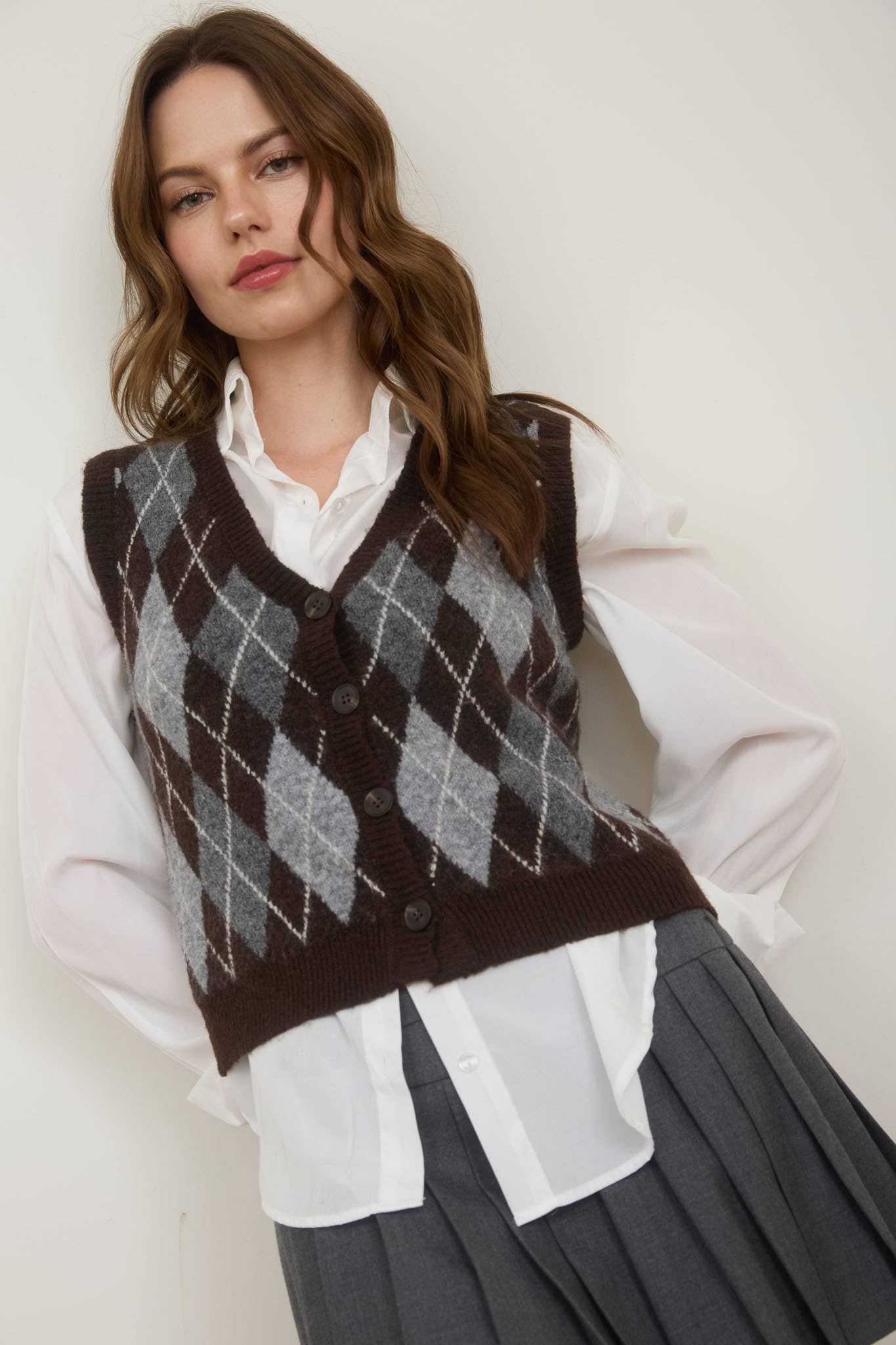 The Workshop Studio - Wholesale Outerwear Vest - Women's - ARGYLE PATTERN BUTTON DOWN KNIT CARDIGAN VEST4