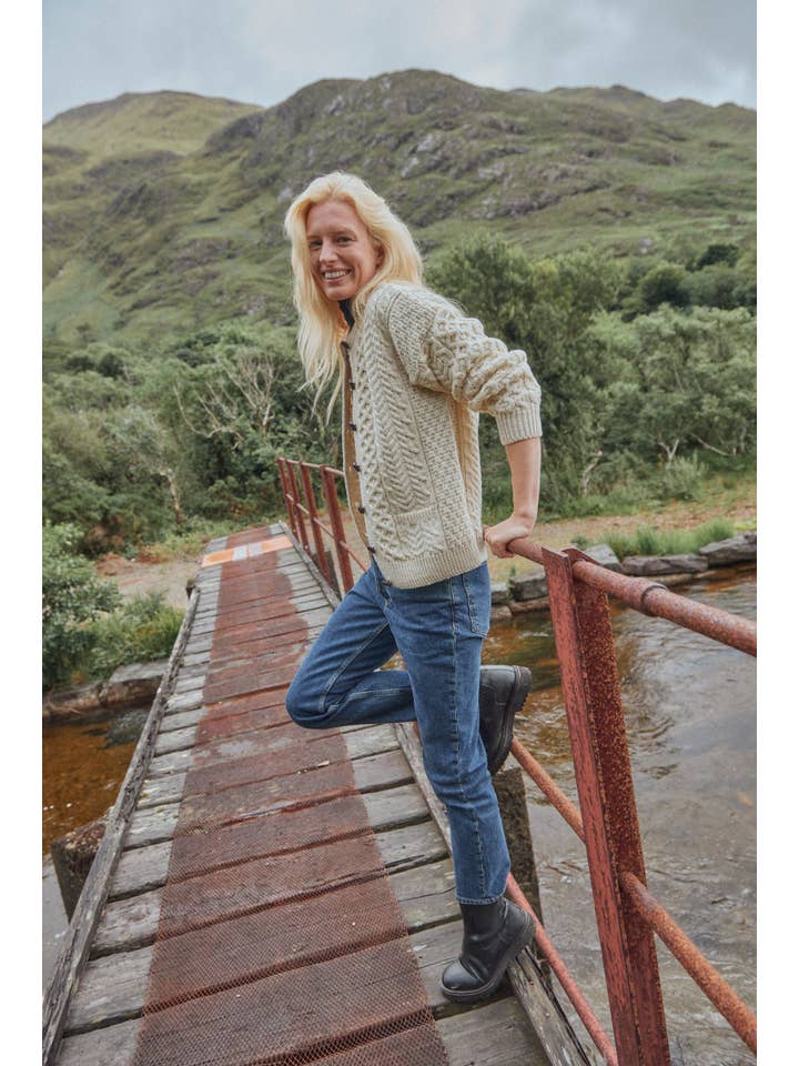 Aran Woollen Mills - Wholesale Cardigan – Women’s - Achill Island Ladies Merino Aran Cardigan - Cream5