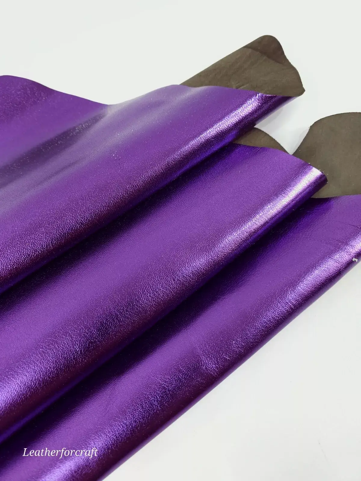 Leatherforcraft - Wholesale Craft Supplies - Roxo 9040 Cabra Couro Metálico Suave1