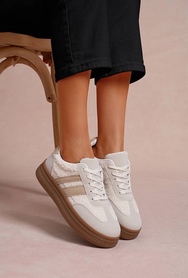 LADY GLORY - Wholesale Lifestyle Sneakers - Women's - Low-top sneakers with gum sole Comfort & style for winter15