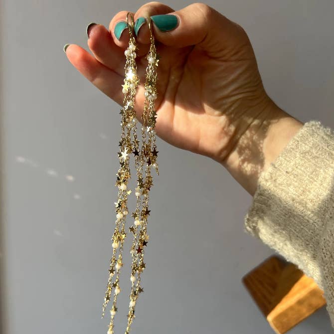 Lunghi Orecchini Pendenti con Frange a Stella d'Oro e Perla per la vendita all'ingrosso da parte di Rachel Pfeffer
