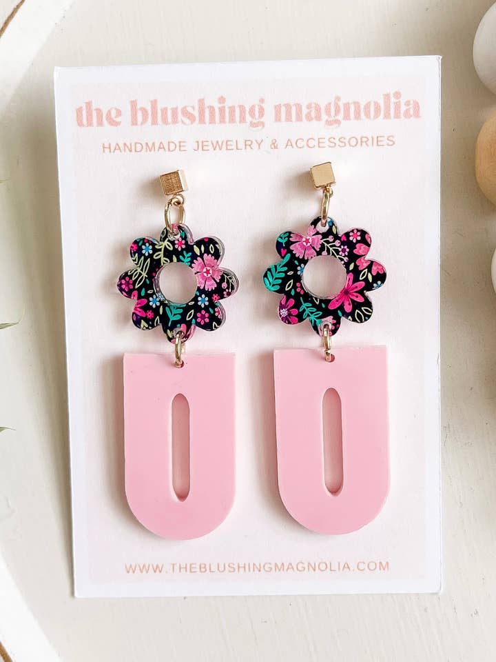 Brincos Pendentes Florais Azul e Rosa por atacado de The Blushing Magnolia