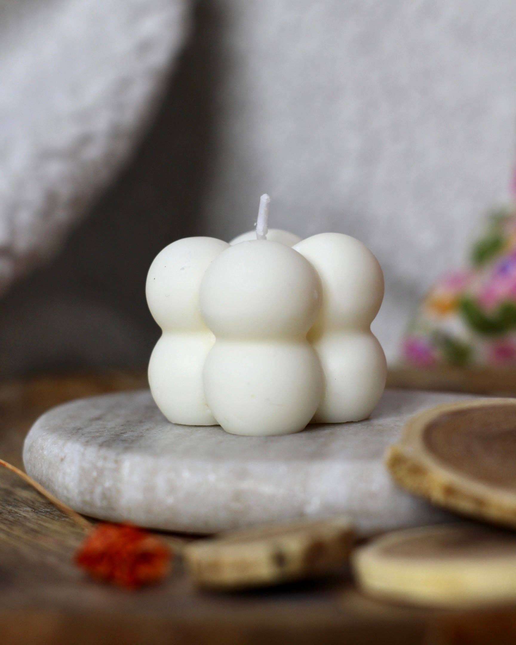 Meet me at the corner – wholesale Novelty candle – Small bubble cube candle4