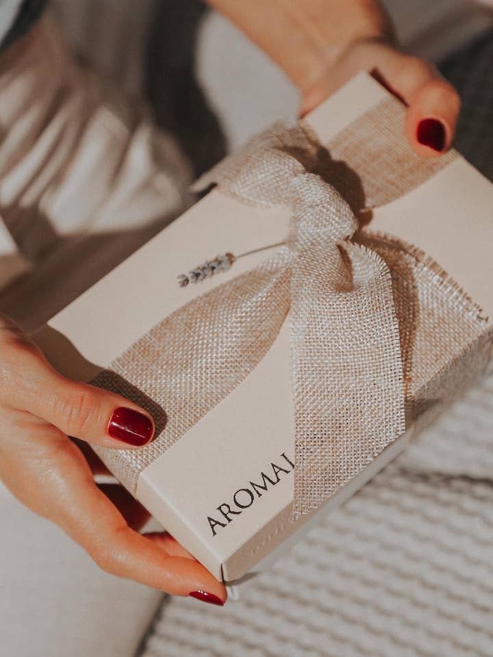 Gift Box: Bio Anti-Cellulite Body Oil + Balm A for wholesale by AROMALABORATORY